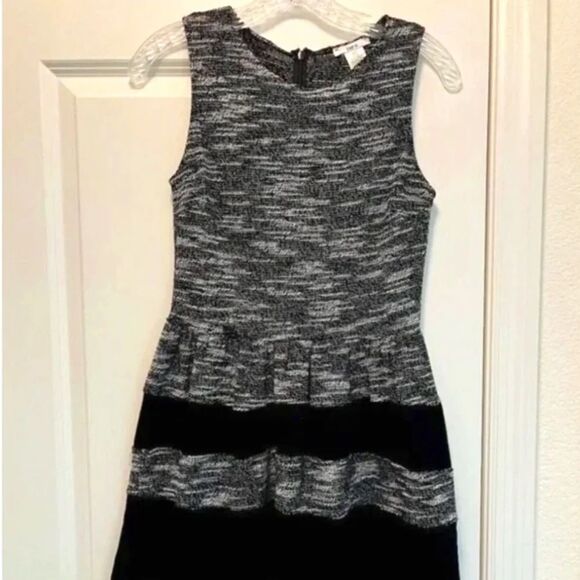 Bar III Black & White Tweed Look Sleeveless Dress - Size Medium - EUC - Picture 3 of 11